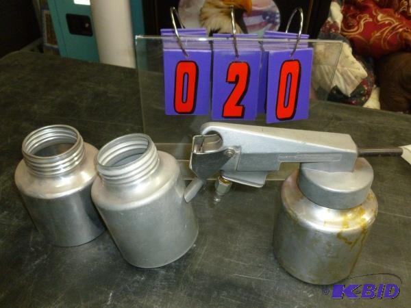 lot 20 image: Sears sand blast gun. Spot blaster with extra...