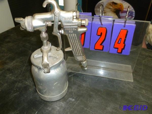 lot 24 image: Binls model 62 spray gun. Used condition. Ter...