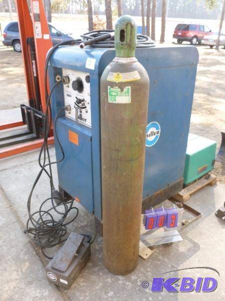 lot 3 image: Miller tig welder with tank and pedal. As sh...