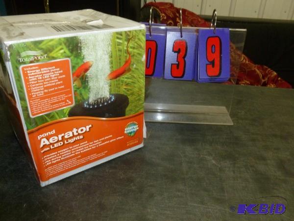 lot 39 image: Pond aerator with led lights. In box. Un test...