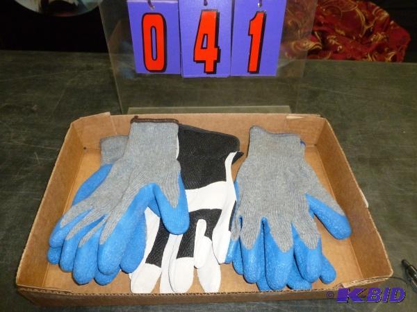 lot 41 image: Flat of gloves. Size medium. Terms. Inspectio...