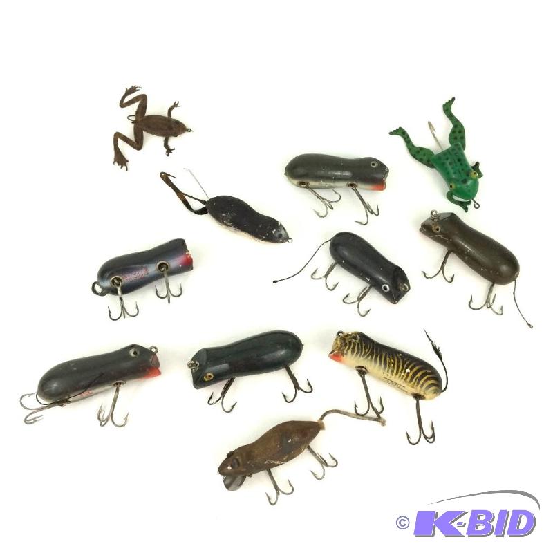 lot 4 image: Vintage Fishing Lures