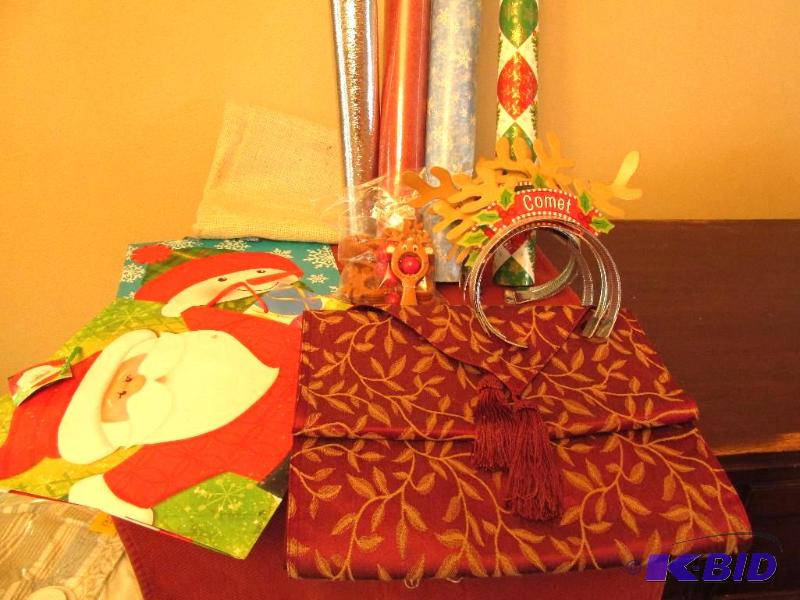 lot 135 image: Holiday Wrap and Bags Plus a Table Runner