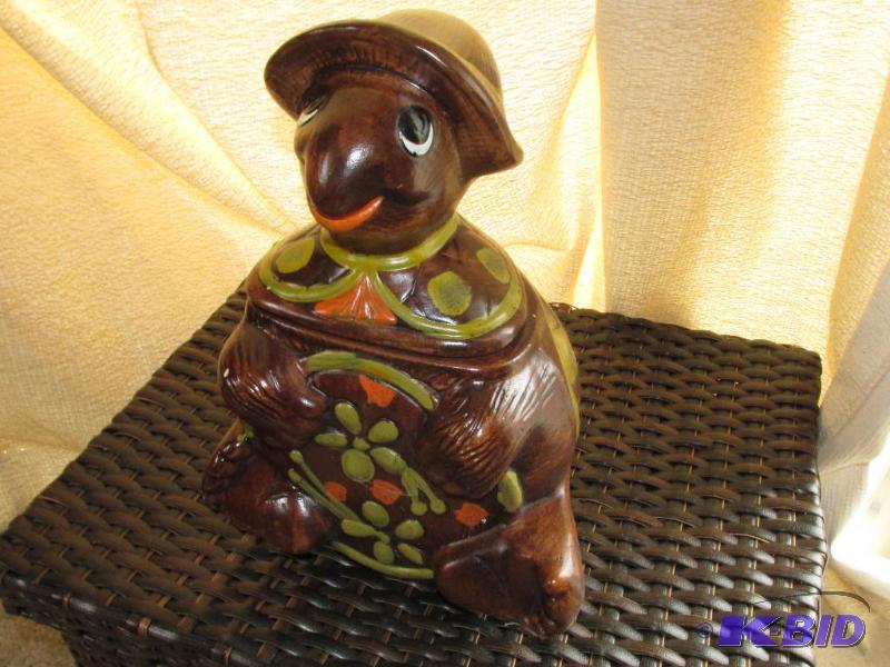 lot 161 image: Who Wouldnt want a Cookie from this Jar