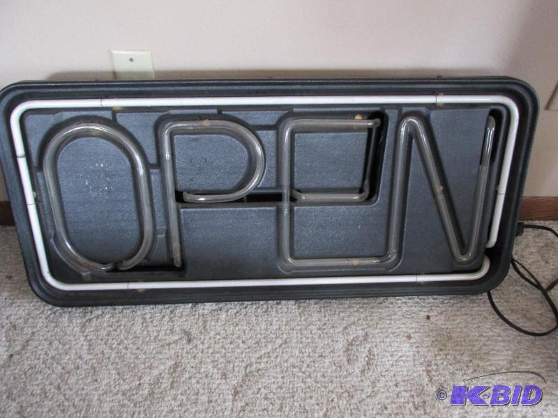lot 180 image: Open Sign