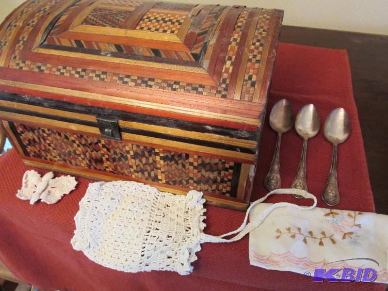 lot 208 image: At Least 200 Years Old - Very Nice Antique Chest