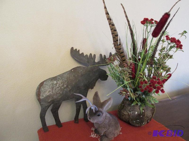 lot 22 image: Nice Trio - Moose - Jackalope - Arrangement