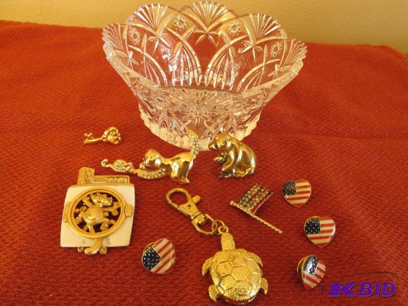lot 62 image: Pins, Broaches, Crystal Bowl