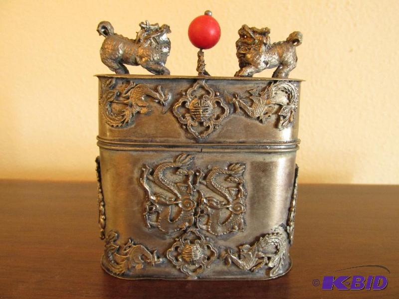 lot 8 image: Vintage, Antique -- Asian Cigarette Case