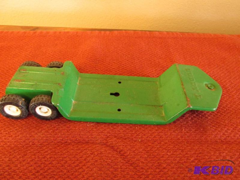 lot 80 image: Vintage, Antique -- Green, Buddy L Implement Hauler