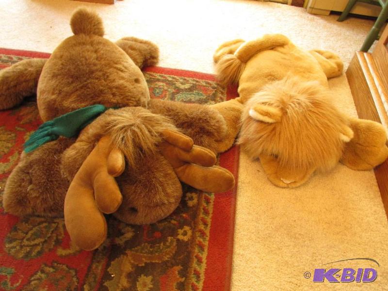lot 97 image: 2 BIG STUFFIES