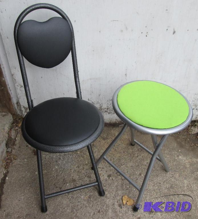 lot 11 image: 2 Stools, black one is vinyl green one is clo...