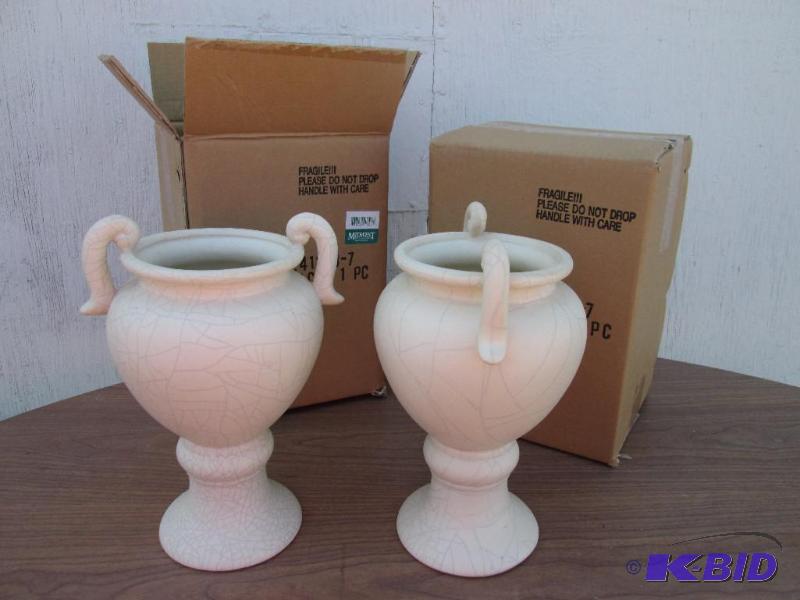lot 112 image: Brand new pair of planters, crackle painted...