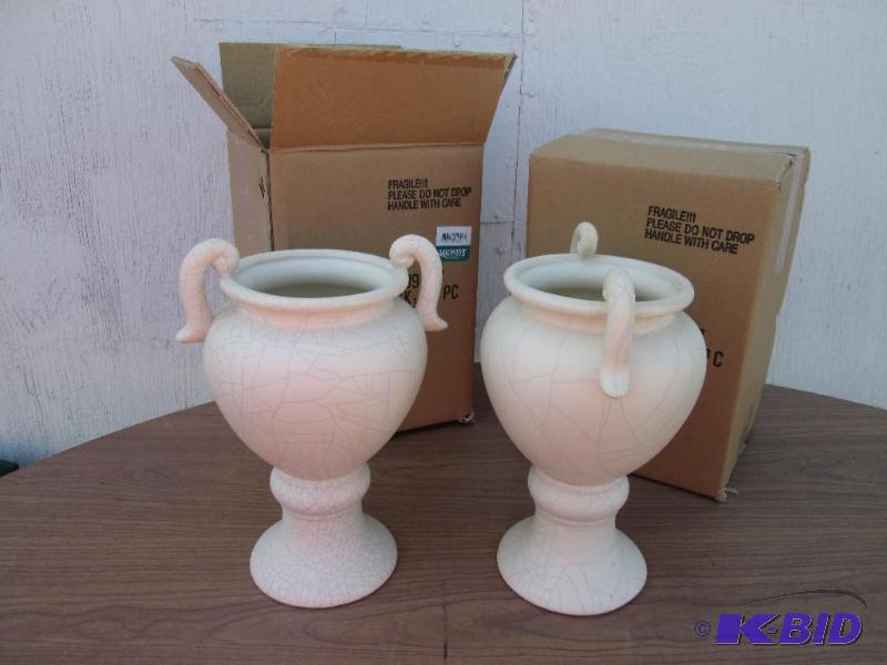 lot 115 image: Brand new pair of planters, crackle painted...