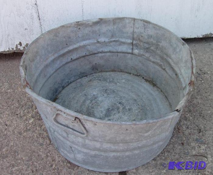 lot 118 image: Vintage metal bin, 22&quot across...