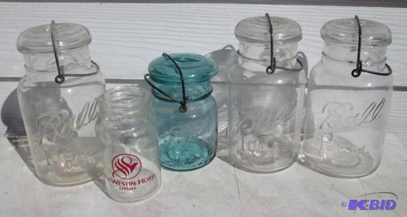 lot 141 image: Lot of Ball Ideal jars with metal clasp lids...