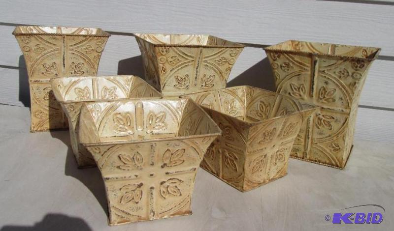 lot 143 image: Lot of brand new metal holders, 2 sizes...