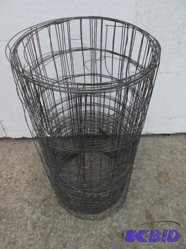 lot 26 image: Roll of wire mesh, 28 inches wide...
