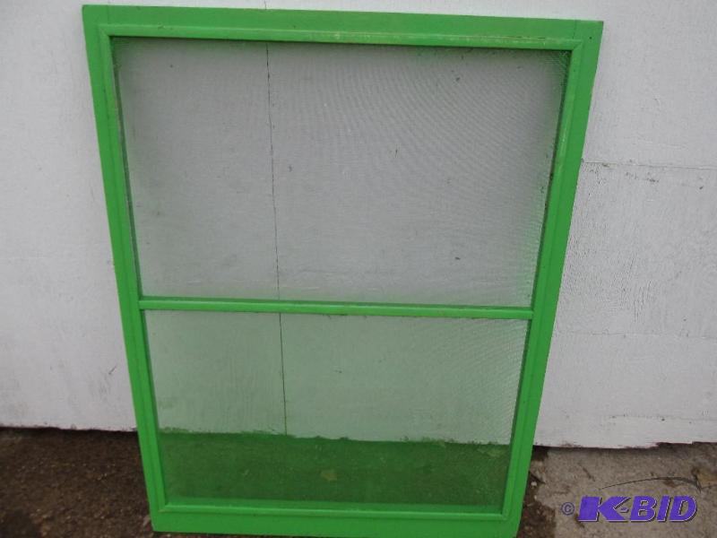 lot 31 image: Frame painted green with screen, measures 3 f...