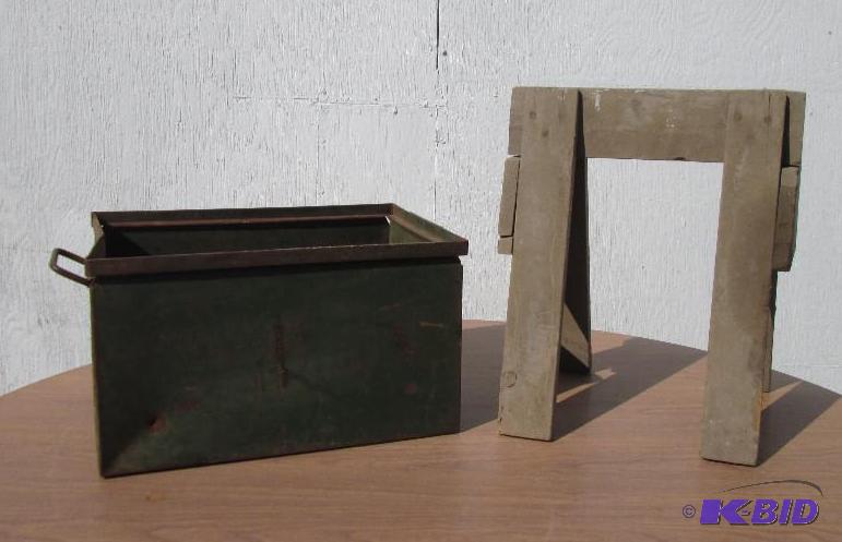 lot 50 image: Small saw horse 16&quot tall and a thisck he...