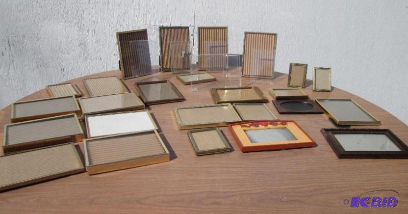 lot 56 image: Lot of assorted small picture frames...