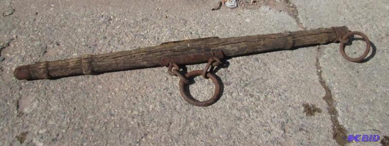 lot 76 image: Vintage horsehitch bar...