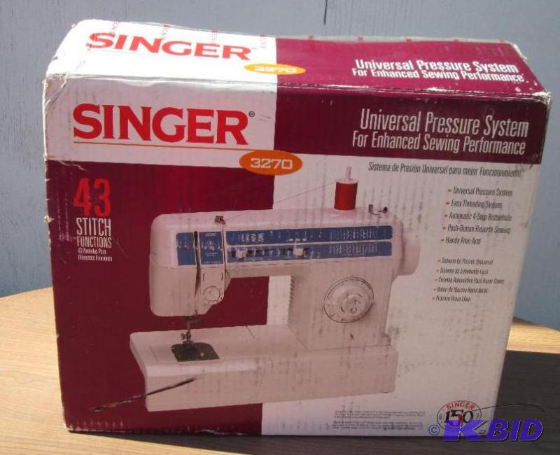 lot 83 image: Singer 42 function sewing machine model 3270...