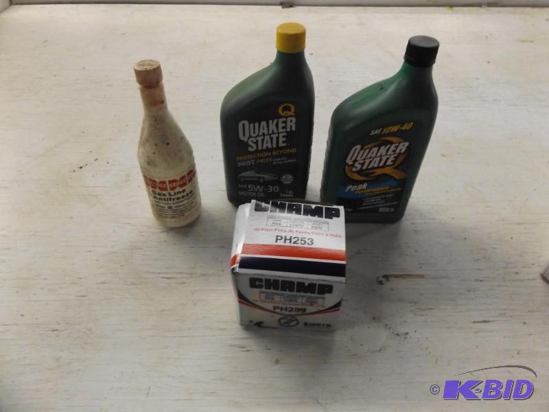 Quacker State Oils and oil filter...
