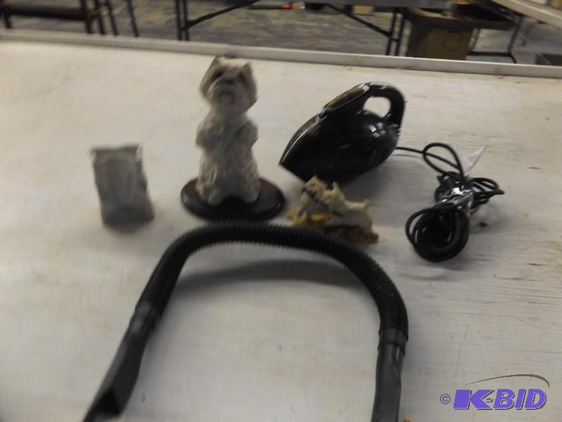 Dirt Devil small vacduster, dog figurines, s...