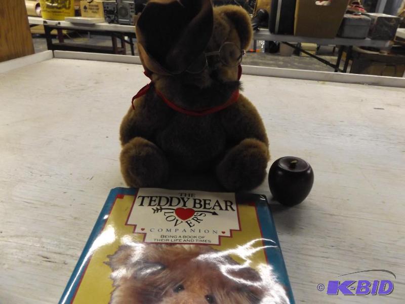 The Teddy Bear Lovers Companion Book and a st...