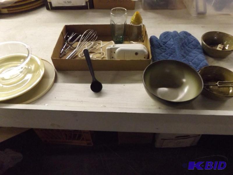Kitchen mixer and bowls...