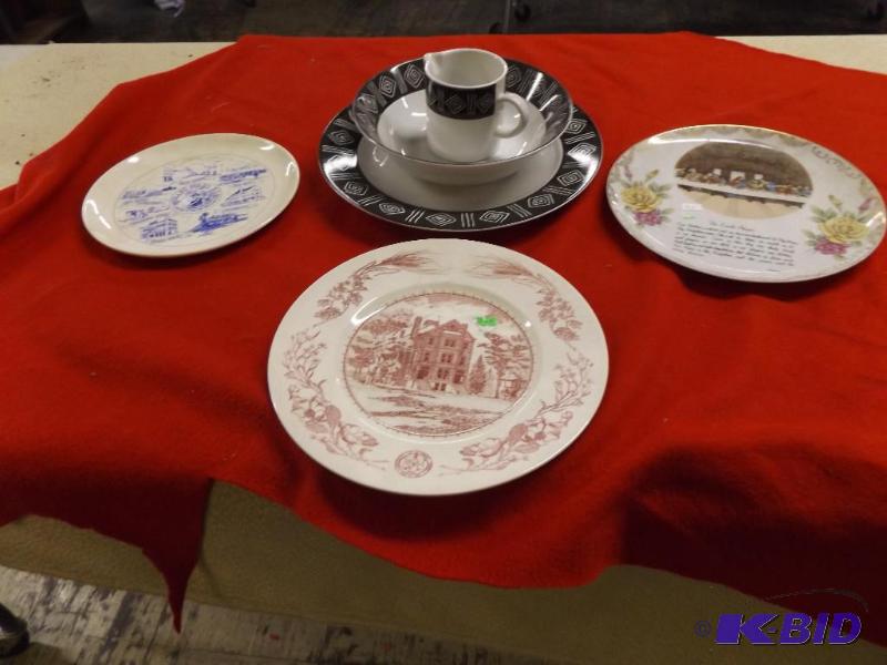 Decorative Plates, one place setting of the b...