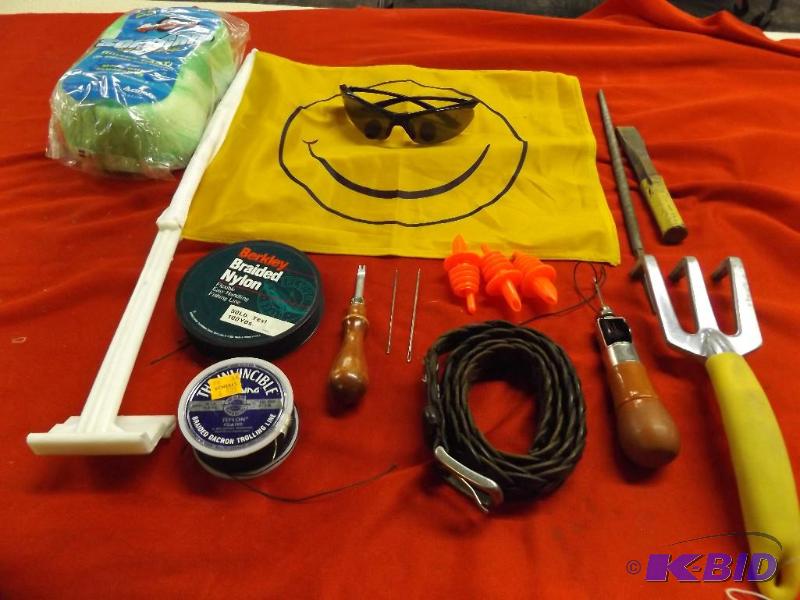 Smiley Face auto flag, sponge, 3 bottle stopp...