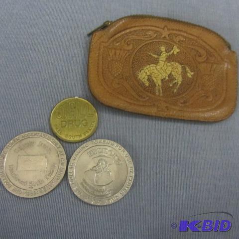 lot 69 image: Leather Coin Purse, Gaming Tokens