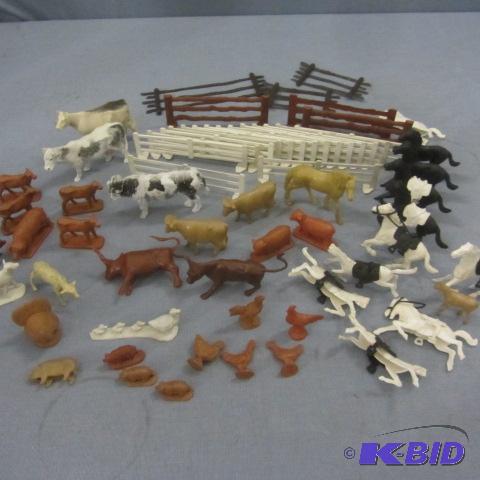 lot 73 image: Farm Yard Play Set