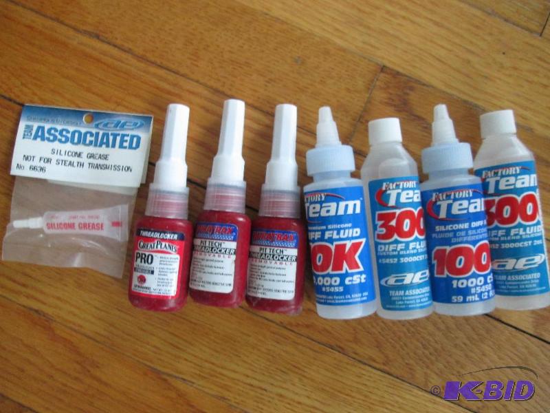 lot 106 image: Lot of moving model fluids, Diff Fluif, threa...