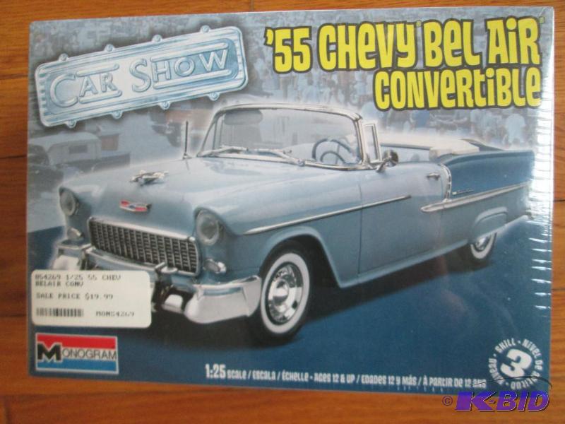 lot 11 image: Monogram 125 scale 55 Chevy Bel Air Convert...