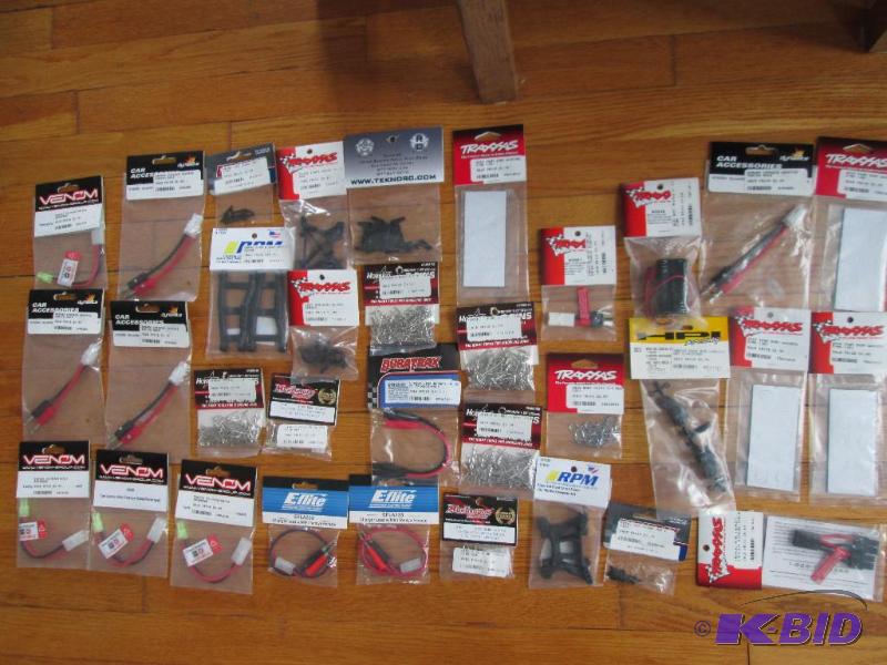 lot 117 image: Lot of assorted Traxxas and other radio contr...