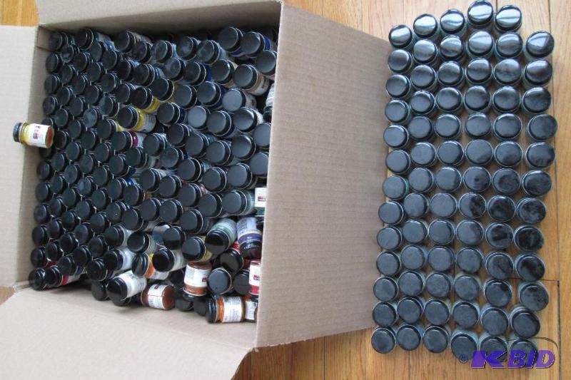 lot 128 image: Lot of approximately 450 bottles of Model Mas...