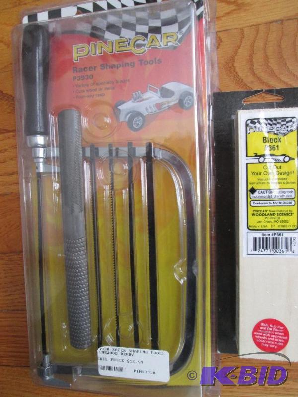 lot 23 image: PineCar racer shaping tool saw with various b...