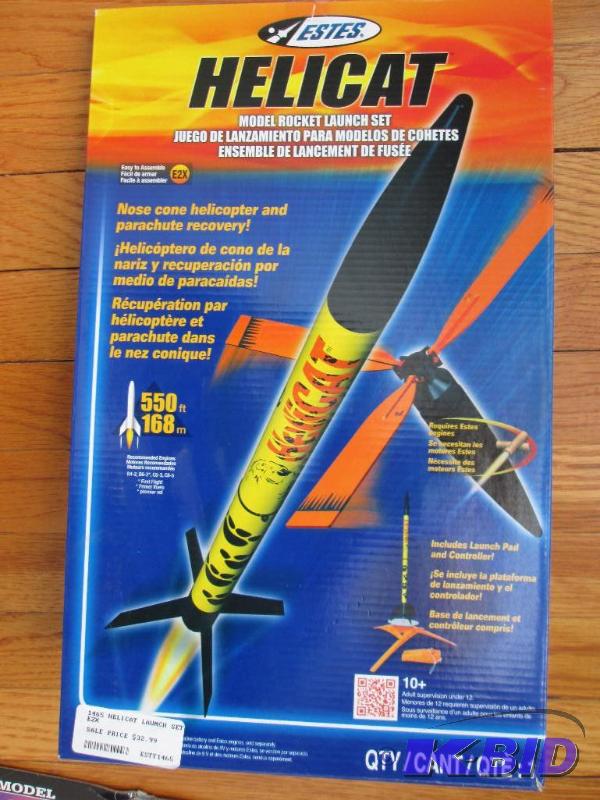 lot 59 image: Estes Helicat model rocket launch set...