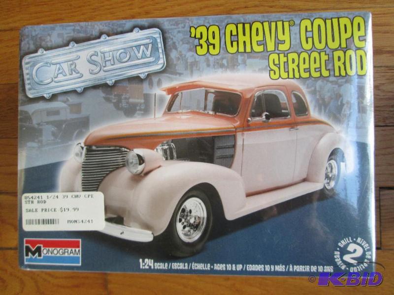 lot 7 image: Monogram 124 scale 39 Chevy Coupe street ro...