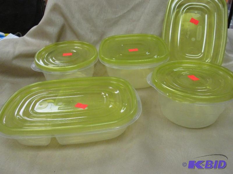 rubbermaid containers various sizes...
