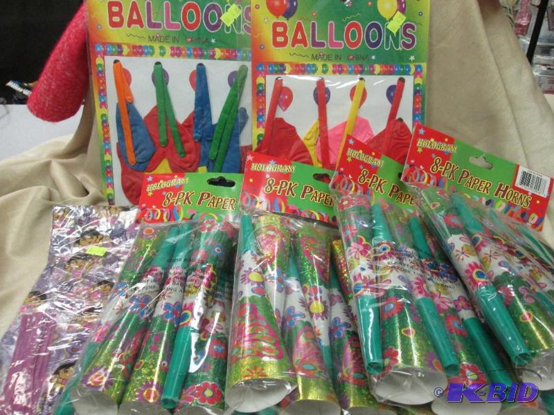 2 pkg balloons, paper horns, dora gift bags...