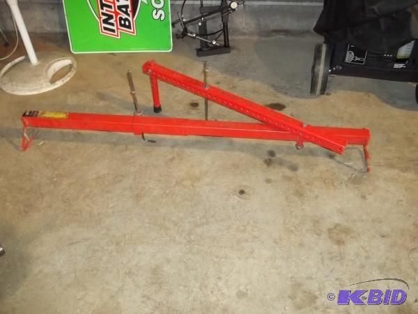 lot 11 image: Engine support fixture....