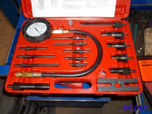 lot 17 image: Diesel engine compression tester, new never u...