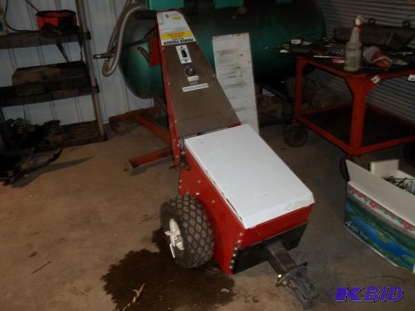 lot 4 image: Dovey power pusher, pushes or pulls runs off ...
