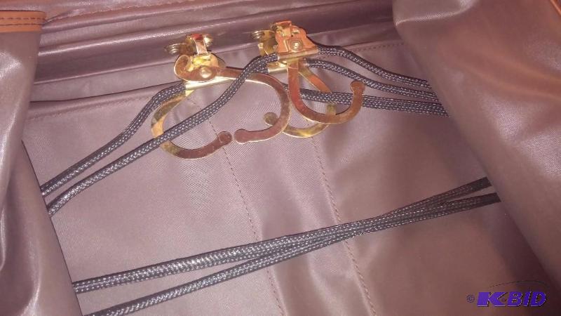 OLEG CASSINI Garment Suit Folding Luggage. Ha...