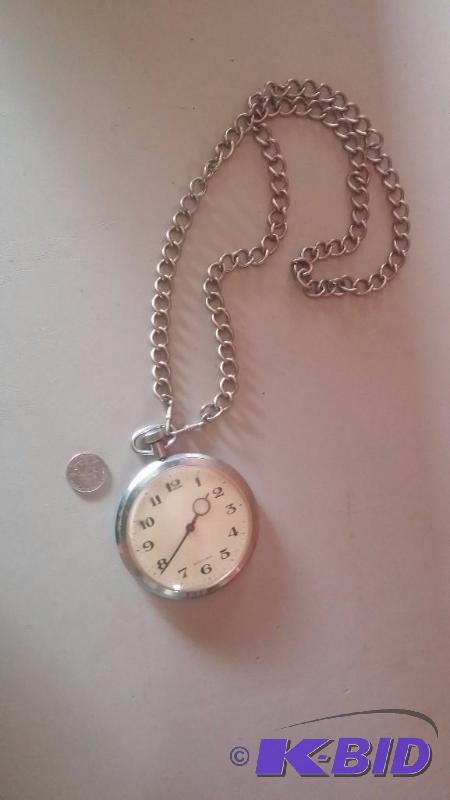 Large working Pocket Watch to use as a neckla...