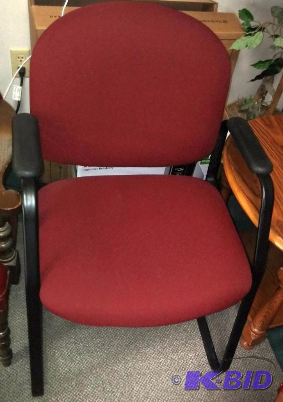 lot 13 image: Office Chair, came from a Bank, in excellent ...